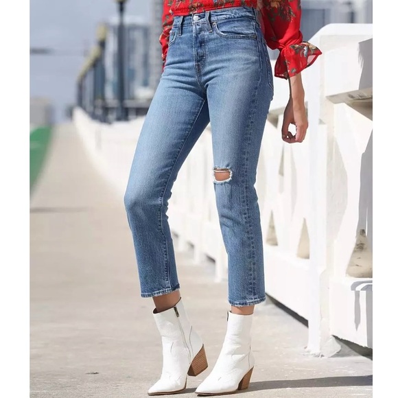 Levi’s Premium Wedgie Straight Jeans Jive Tone Blue Ripped Knee Cropped Ankle 24 - Picture 1 of 16